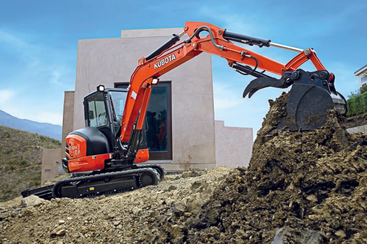 KX040-4 with Thumb