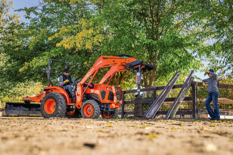 L4701 Compact Tractor